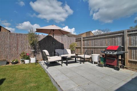 1 Abbots Field, Gravesend, DA12 5JA