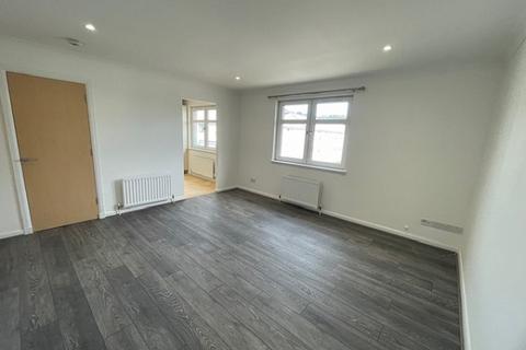 3 bedroom flat to rent, Grandholm Crescent, Aberdeen AB22