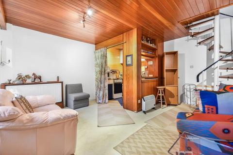 9a Brunswick Mews, London, W1H 7FB