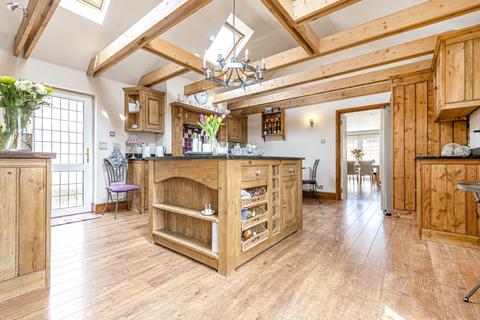 52 Flax Bourton Road, Failand, Bristol, BS8 3UN