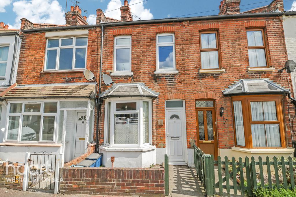 Station Avenue, SOUTHENDONSEA 2 bed terraced house for sale £250,000
