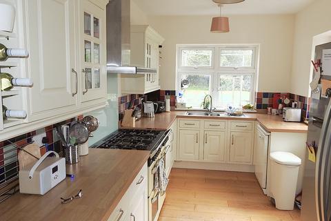 44 Castle Avenue, Epsom, KT17 2PQ