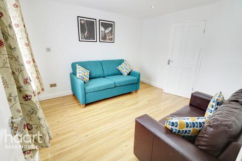3 Trafford Close, Ilford, IG6 3DQ