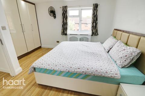 3 Trafford Close, Ilford, IG6 3DQ