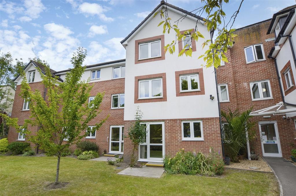 Pinewood Court, 179 Station Road... 1 bed apartment £125,000