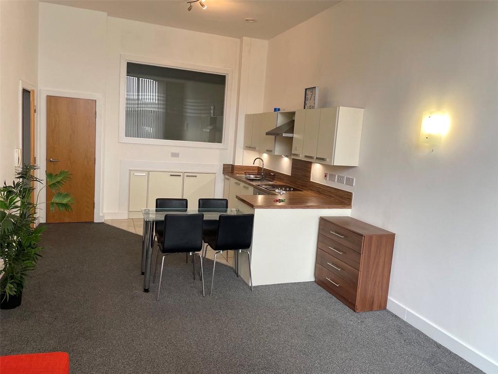 Silk Mill, Elland, HX5 3 bed apartment £700 pcm (£162 pw)