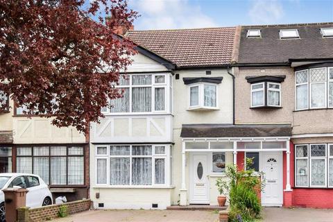 101 Cherrydown Avenue, London, E4 8DT