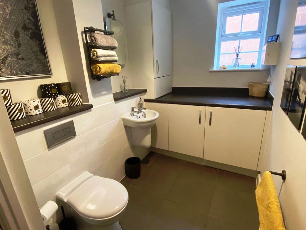 Utility room / cloakroom