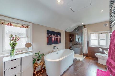 7 Rectory Lane, Ashtead, KT21 2BA