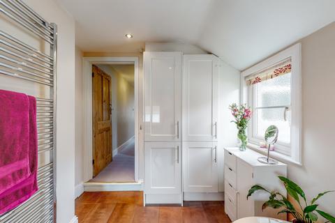 7 Rectory Lane, Ashtead, KT21 2BA
