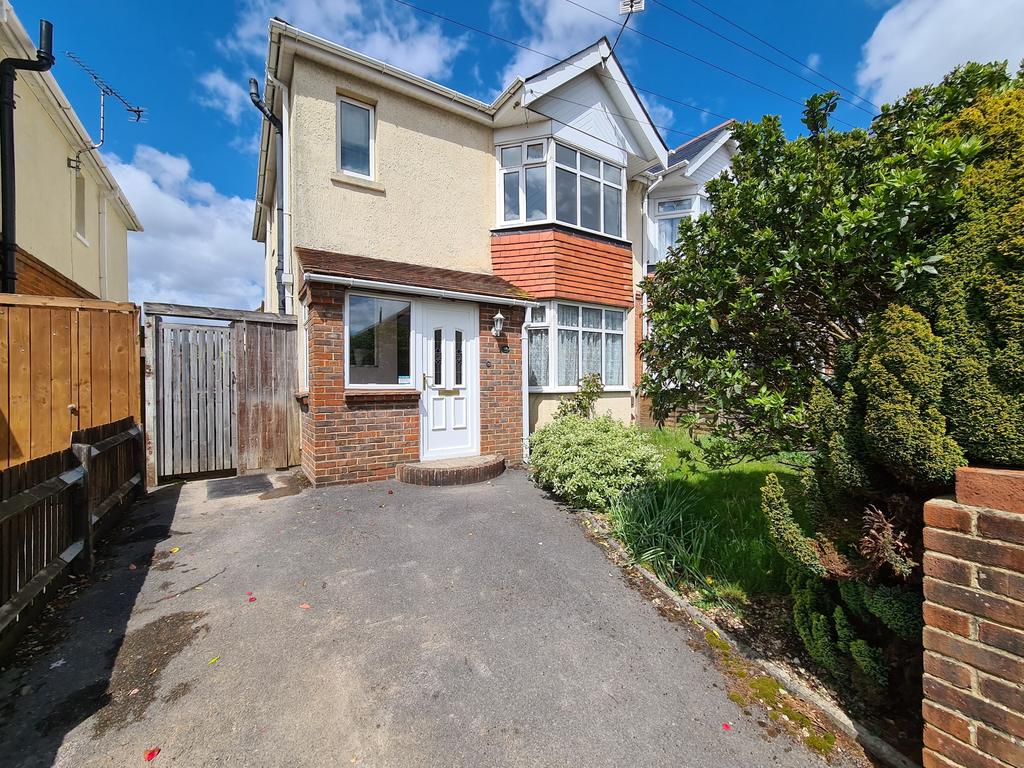 Janson Road, Shirley 4 bed semidetached house £1,295 pcm (£299 pw)