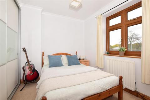 66a Coopersale Common, Coopersale, Epping, CM16 7QU