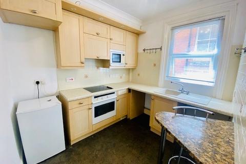 Studio to rent, ENYS ROAD, Eastbourne BN21