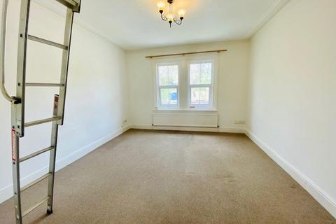Studio to rent, ENYS ROAD, Eastbourne BN21