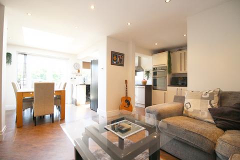 37 Beach Road, Fleetwood, FY7 8PS