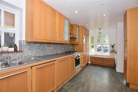 5 Caldecote Close, Rainham, Gillingham, ME8 8TP