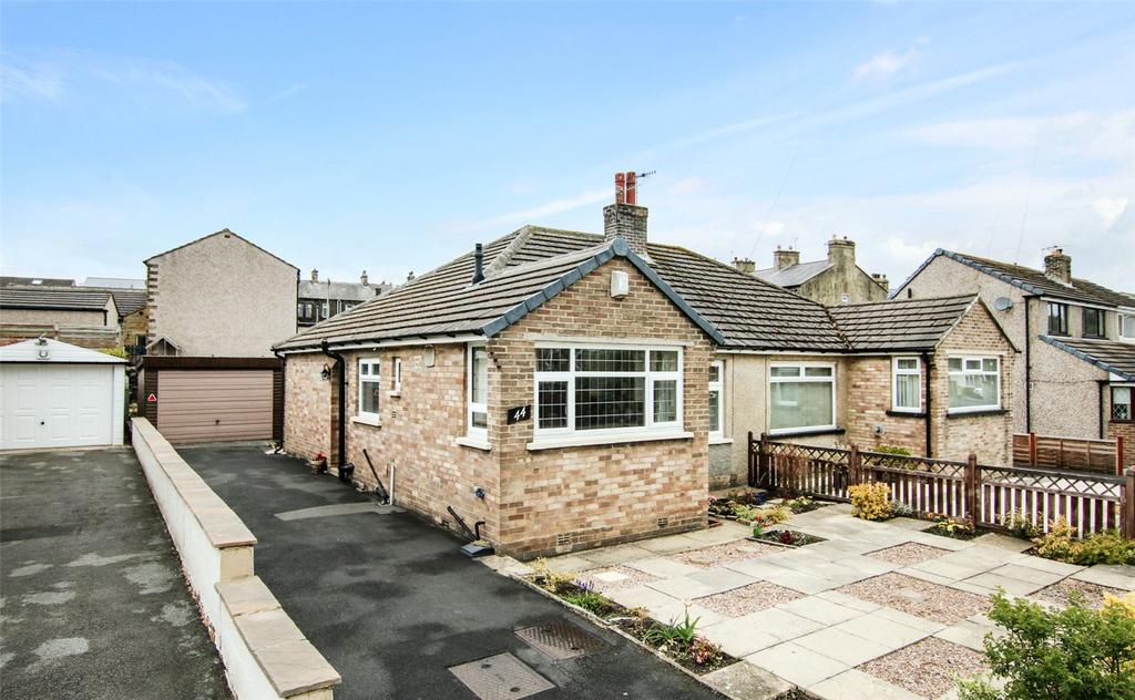 Airedale View, Cross Hills, BD20 2 bed bungalow £215,000