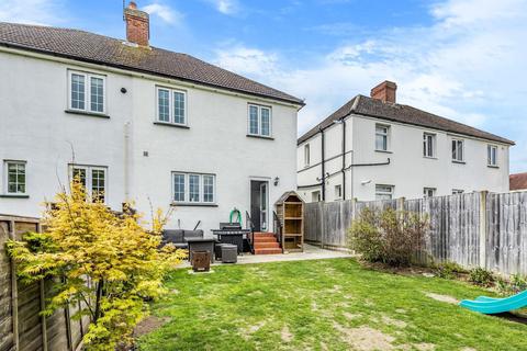 3 Chester Close, Guildford, GU2 9TE