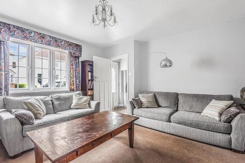 3 Chester Close, Guildford, GU2 9TE
