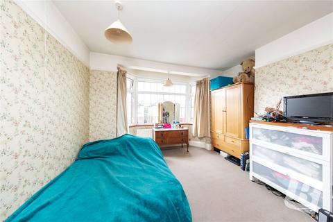 15 The Chase, Romford, RM1 4BE