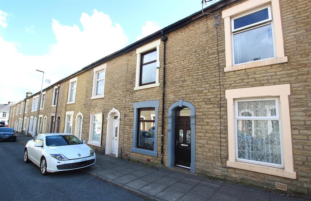 Hodgson Street, Darwen, BB3 2DS 2 bed terraced house £65,000