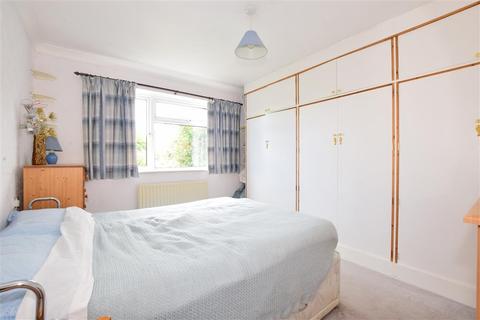 29 Barnsite Gardens, Rustington, Littlehampton, BN16 3QG