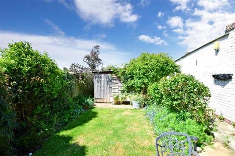 29 Barnsite Gardens, Rustington, Littlehampton, BN16 3QG