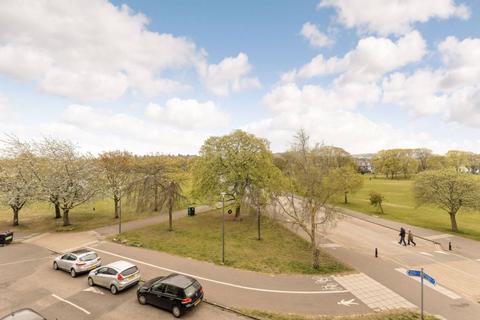 12/5 Links Gardens, Edinburgh, EH6 7JG