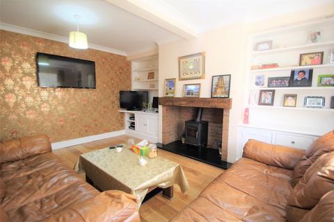 10 Bedfont Green Close, Feltham, TW14 8EG