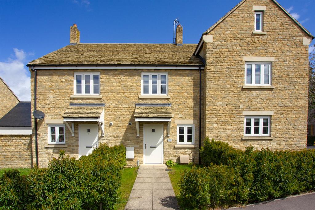 Oxford Hill, Witney, Oxfordshire, OX28 2 bed terraced house £1,150