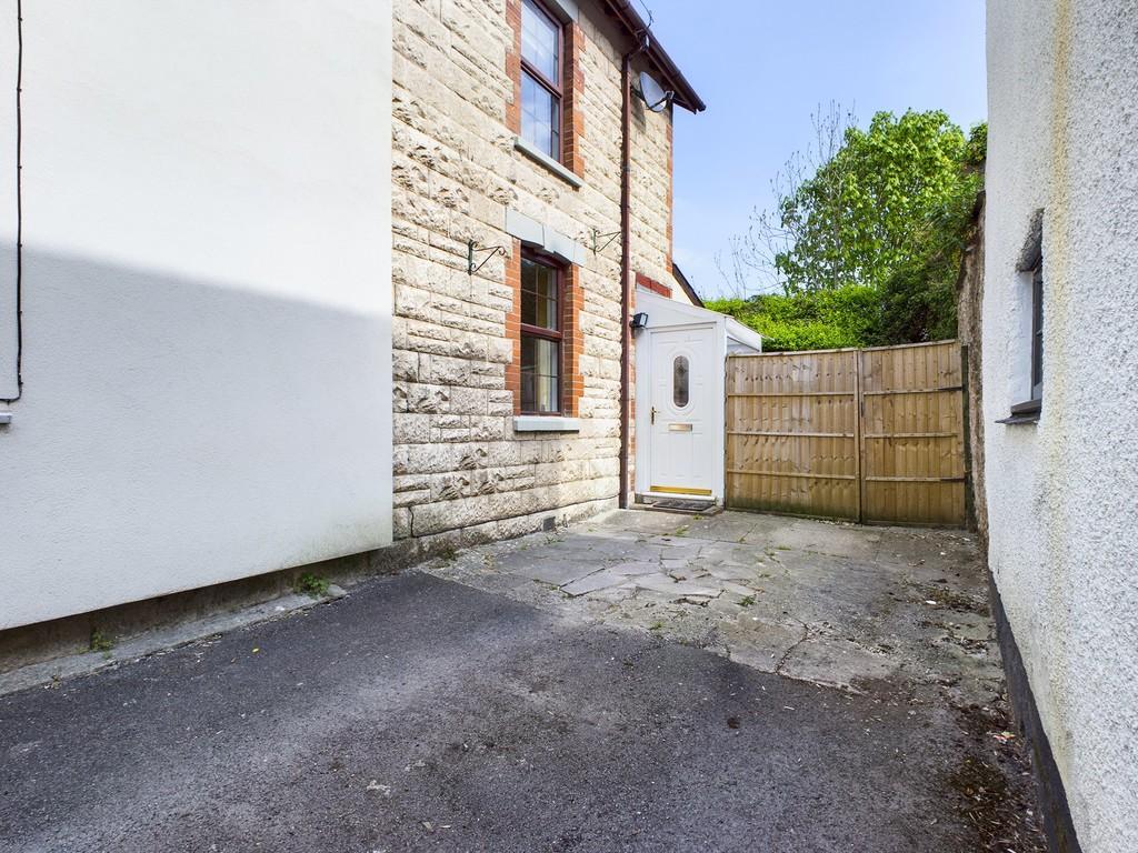 Highweek Road, Newton Abbot 3 bed semidetached house £230,000