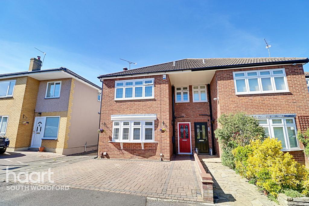 Beech Tree Glade, Chingford, London, E4 3 bed semidetached house £