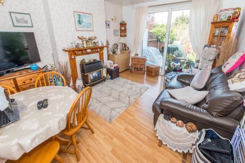 91 Godalming Avenue, Wallington, SM6 8NT