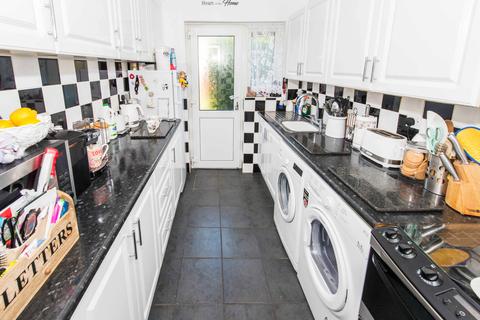 91 Godalming Avenue, Wallington, SM6 8NT
