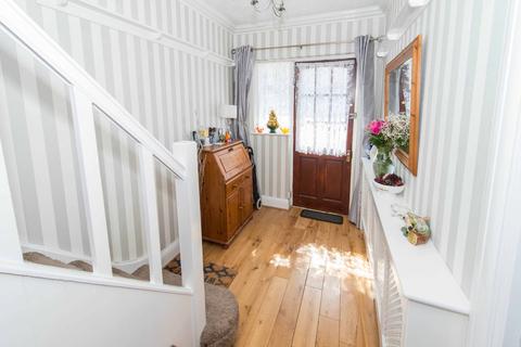 91 Godalming Avenue, Wallington, SM6 8NT