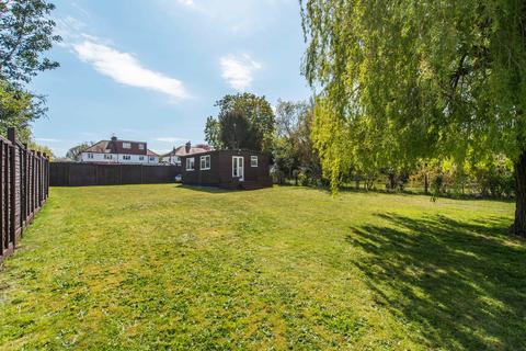 31 The Mead, Wallington, SM6 9DU
