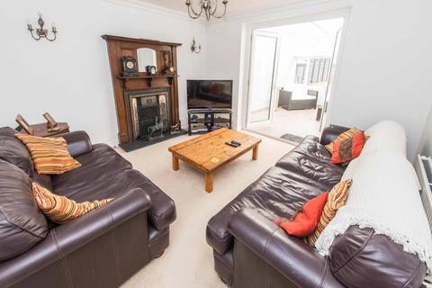 31 The Mead, Wallington, SM6 9DU