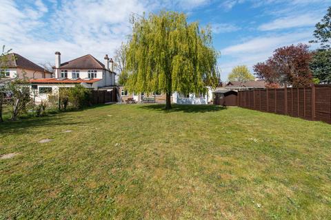 31 The Mead, Wallington, SM6 9DU