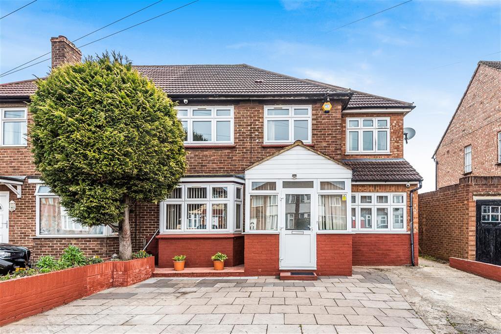 Carfax Road, Hayes, UB3 4RB 5 bed semidetached house £650,000
