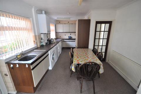 8 Redland Crescent, Thorne, Doncaster, DN8 5JP