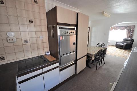 8 Redland Crescent, Thorne, Doncaster, DN8 5JP