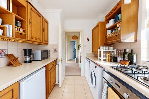 2 bedroom flat to rent, Botley Road, Oxford