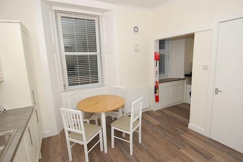 4 bedroom flat to rent, Cowane Street, Stirling Town, Stirling, FK8