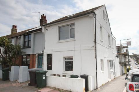 2 bedroom maisonette to rent, Bennett Road, Brighton BN2