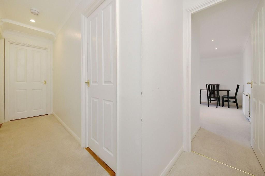 Apartment in London, Kensal Town, Maida Hill - View 5
