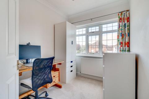 38 Bourton Road, Solihull, B92 8AY