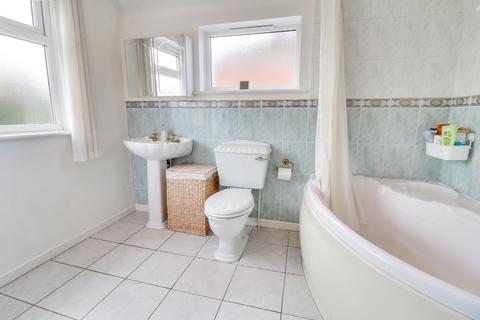 38 Bourton Road, Solihull, B92 8AY