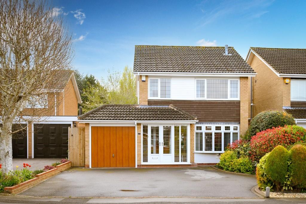 Starbold Crescent, Knowle 3 bed detached house £500,000