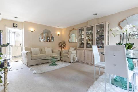 12 Vane Close, London, NW3 5UN