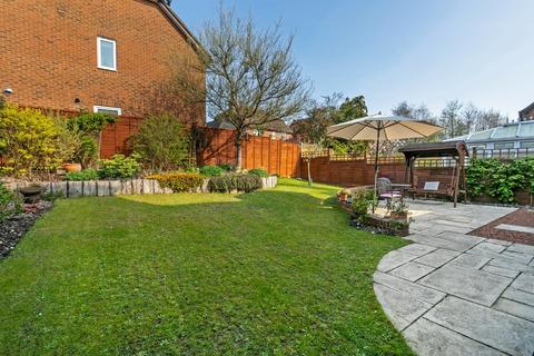24 Monarch Way, Winchester, SO22 5QU